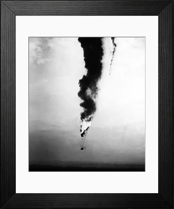 Framed Print : WW1 - Observation balloon in flames - Boyelles Framed Print : WW1 - Observation balloon in flames - Boyelles
