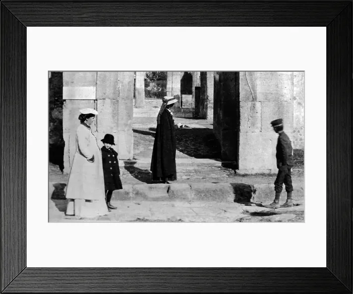 Framed Print : Tourists in Italy (possibly Pompeii) - Victorian period Framed Print : Tourists in Italy (possibly Pompeii) - Victorian period