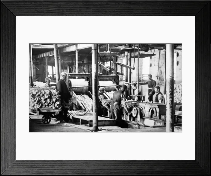 Framed Print : Linen manufacture, Sqeezing machine Framed Print : Linen manufacture, Sqeezing machine