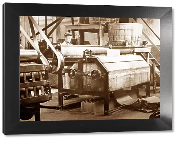 A damping machine, linen production, Victorian period