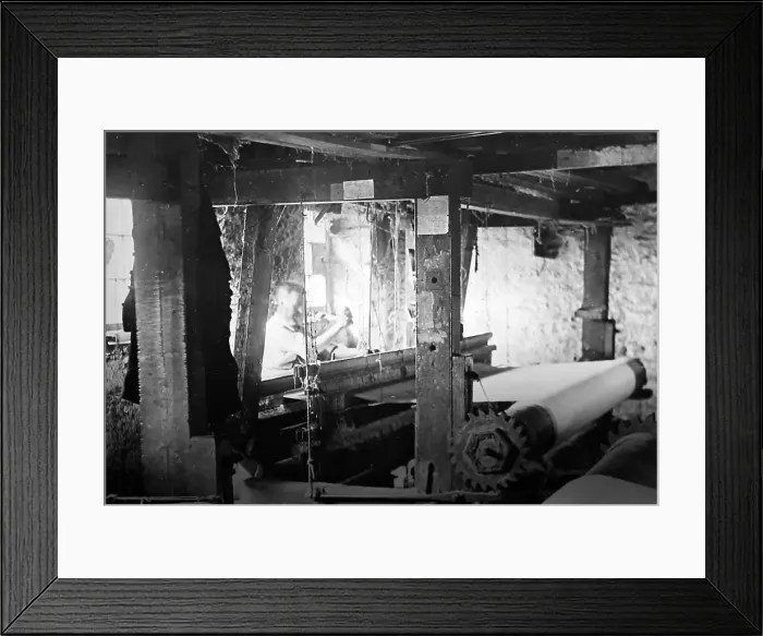 Framed Print : Linen manufacture, Damask hand loom Framed Print : Linen manufacture, Damask hand loom