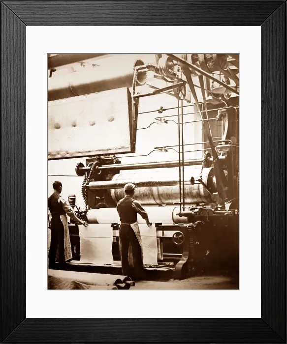 Framed Print : A hydraulic mangle, linen production, Victorian period Framed Print : A hydraulic mangle, linen production, Victorian period