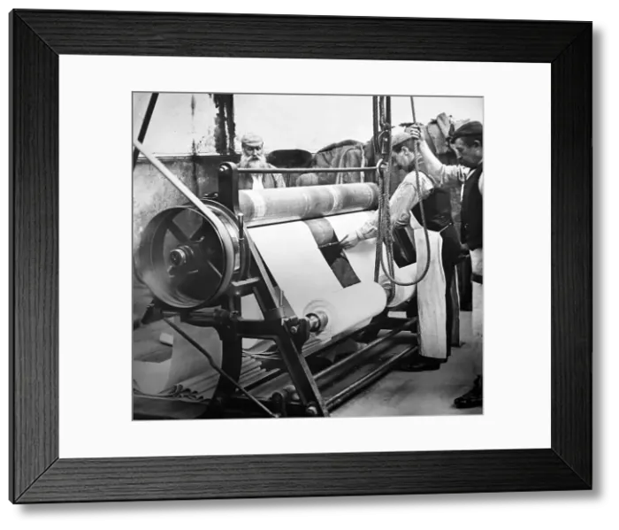 Framed Print : Linen manufacture, Stripping machine for stone mangle Framed Print : Linen manufacture, Stripping machine for stone mangle