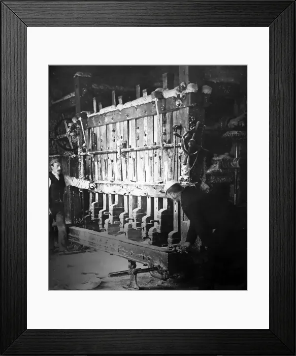 Framed Print : Linen manufacture, Beating mill Framed Print : Linen manufacture, Beating mill