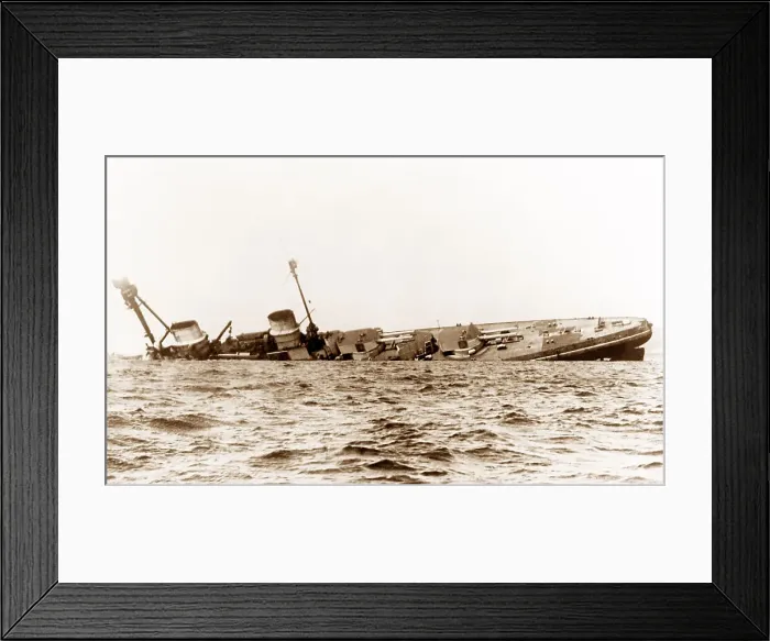 Framed Print : German Battle Cruiser Derfflinger sinking, Scapa Framed Print : German Battle Cruiser Derfflinger sinking, Scapa