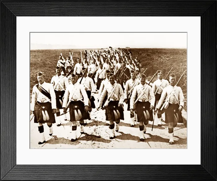 Framed Print : Queens Own Cameron Highlanders, probably WW1 Framed Print : Queens Own Cameron Highlanders, probably WW1