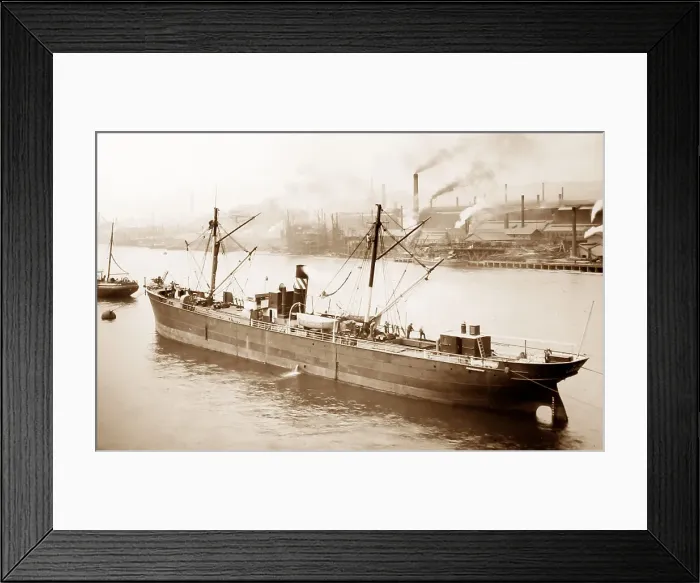 Framed Print : The Elswick Works on the River Tyne, early 1900s Framed Print : The Elswick Works on the River Tyne, early 1900s