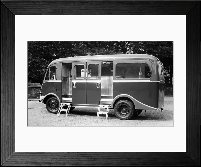 Framed Print : Mobile fish and chip van, probably 1940s, (see) Framed Print : Mobile fish and chip van, probably 1940s, (see)