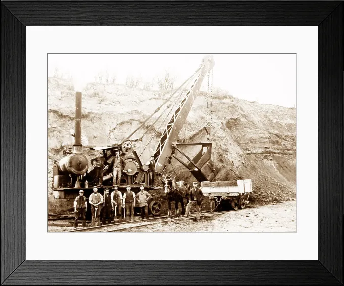 Framed Print : Archaeological dig near Swanscombe, possibly 1930s Framed Print : Archaeological dig near Swanscombe, possibly 1930s