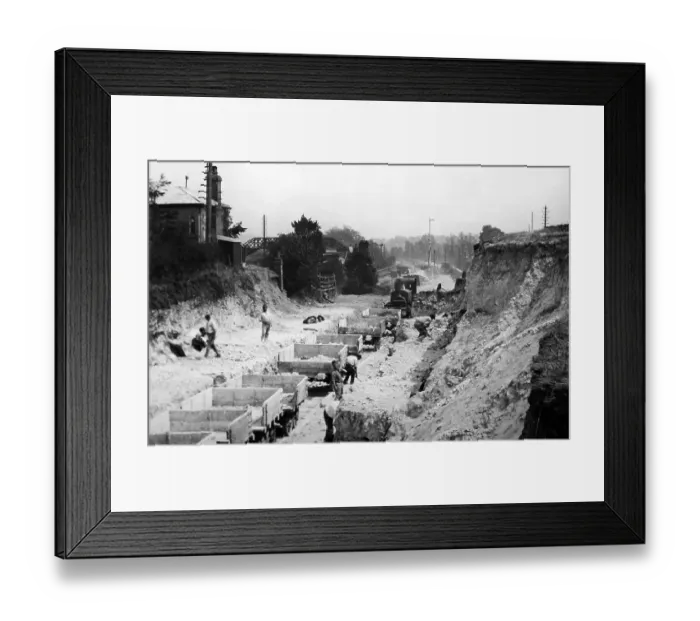 Framed Print : Navvies building a railway line in the UK, early 1900s Framed Print : Navvies building a railway line in the UK, early 1900s