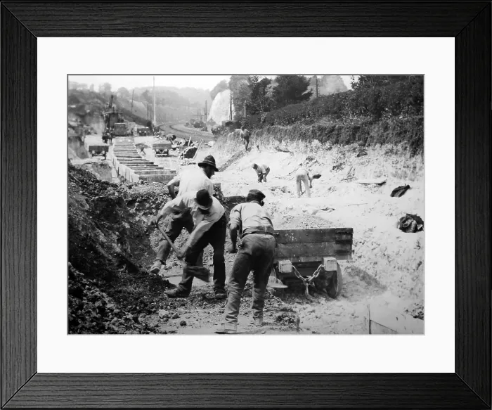 Framed Print : Navvies building a railway line in the UK, early 1900s Framed Print : Navvies building a railway line in the UK, early 1900s