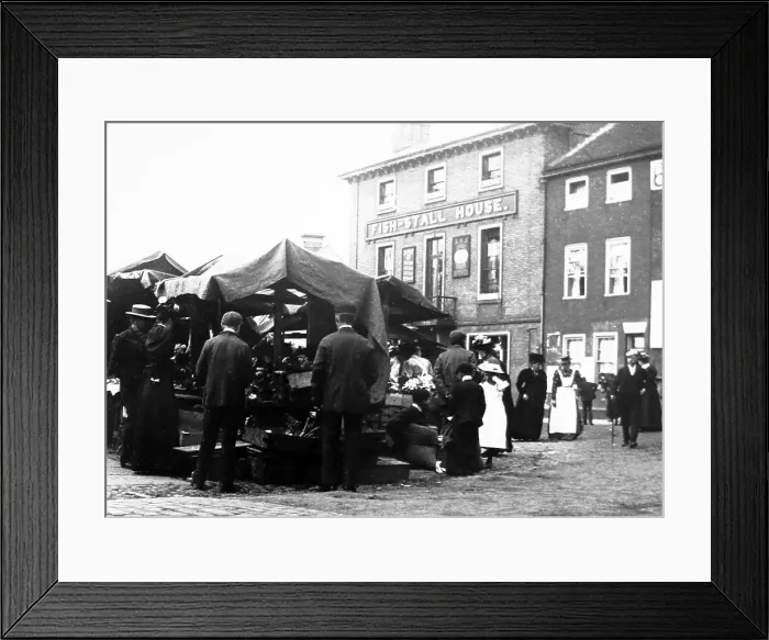 Framed Print : Fish Stall House, Great Yarmouth Framed Print : Fish Stall House, Great Yarmouth