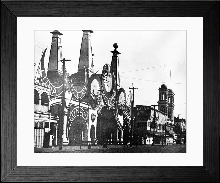 Framed Print : Luna Park, Coney Island, New York, USA Framed Print : Luna Park, Coney Island, New York, USA
