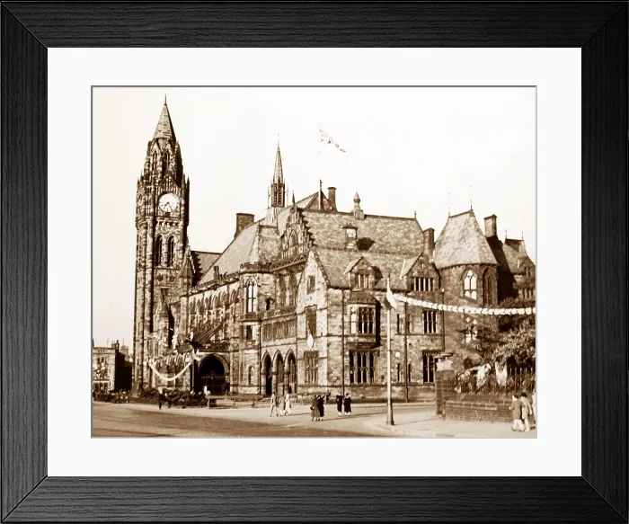 Framed Print : Rochdale Town Hall, early 1900s Framed Print : Rochdale Town Hall, early 1900s