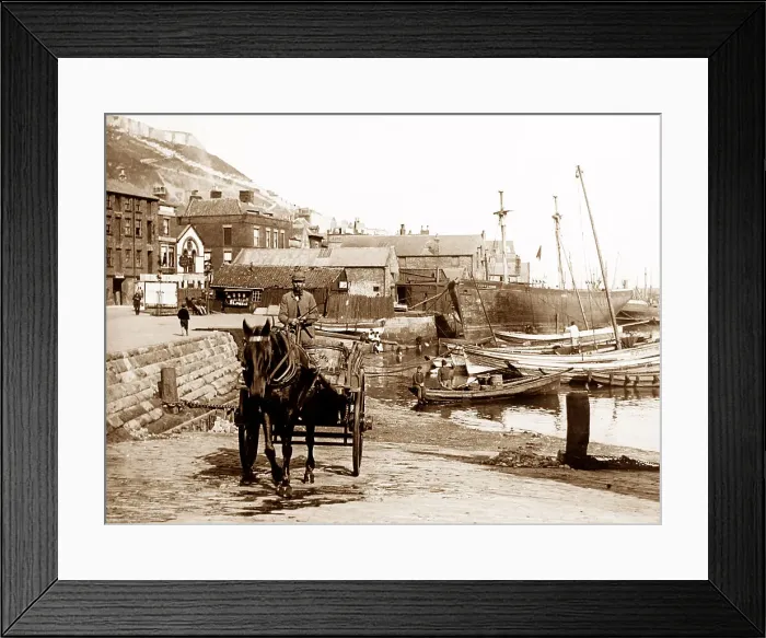 Framed Print : Scarborough Harbour Framed Print : Scarborough Harbour