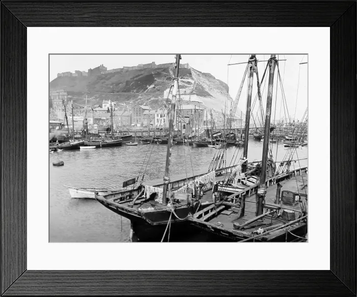 Framed Print : Scarborough Harbour, Victorian period Framed Print : Scarborough Harbour, Victorian period