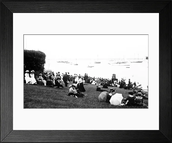 Framed Print : Cowes, Isle of Wight, Victorian period Framed Print : Cowes, Isle of Wight, Victorian period