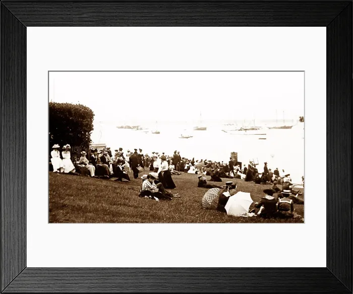 Framed Print : Cowes, Isle of Wight Framed Print : Cowes, Isle of Wight