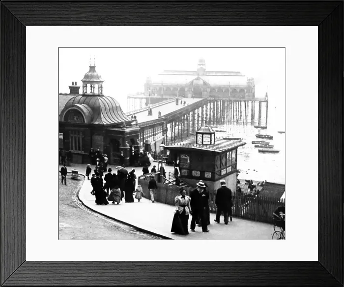 Framed Print : Southend Pier Framed Print : Southend Pier