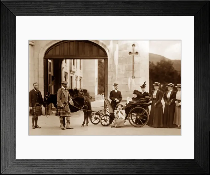 Framed Print : Queen Victoria and Royal party at Balmoral Castle, Scotland Framed Print : Queen Victoria and Royal party at Balmoral Castle, Scotland