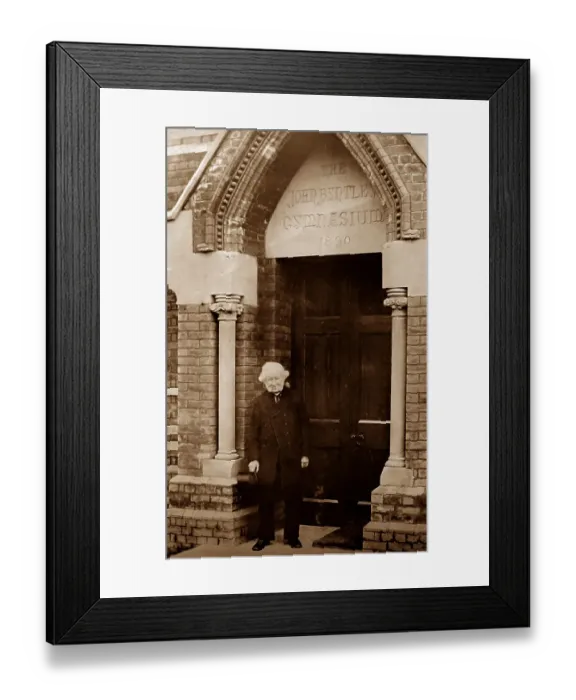 Framed Print : John Bentley School, Calne, Wiltshire Framed Print : John Bentley School, Calne, Wiltshire