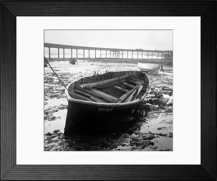 Framed Print : A Portsmouth Wherry, early 1900s Framed Print : A Portsmouth Wherry, early 1900s