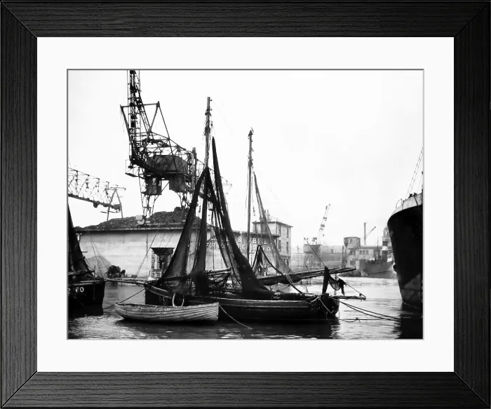 Framed Print : Portsmouth harbour Framed Print : Portsmouth harbour