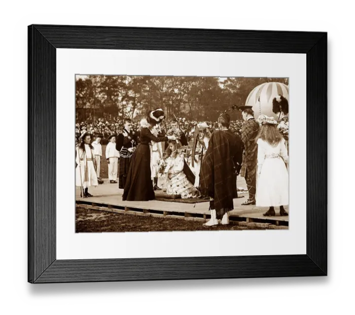 Framed Print : Crowning the May Queen, Leyland, Lancashire in 1900 Framed Print : Crowning the May Queen, Leyland, Lancashire in 1900