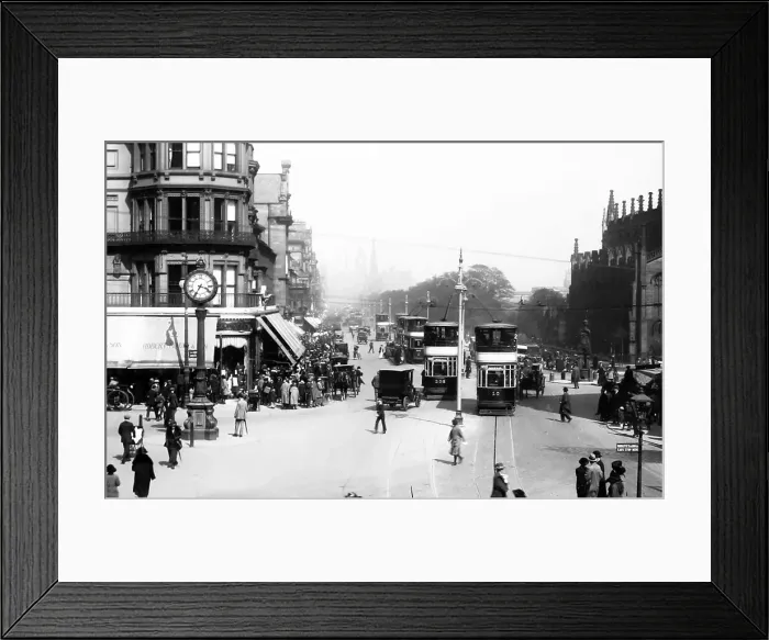 Framed Print : Princes Street, Edinburgh, early 1900s Framed Print : Princes Street, Edinburgh, early 1900s
