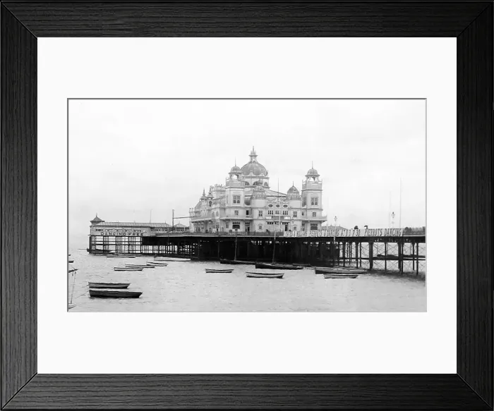 Framed Print : Morecambe Pier Framed Print : Morecambe Pier