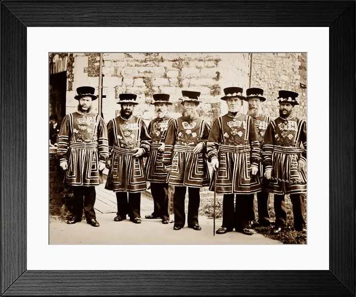 Framed Print : Tower of London Yeomen Framed Print : Tower of London Yeomen