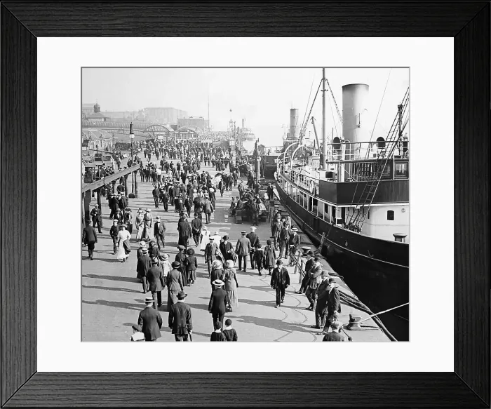 Framed Print : Liverpool landing stage Framed Print : Liverpool landing stage