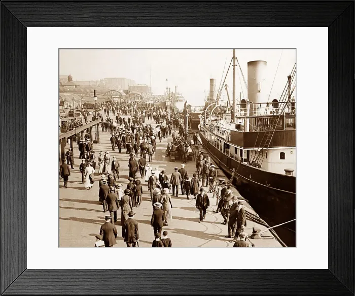 Framed Print : Liverpool Landing Stage, Victorian period Framed Print : Liverpool Landing Stage, Victorian period