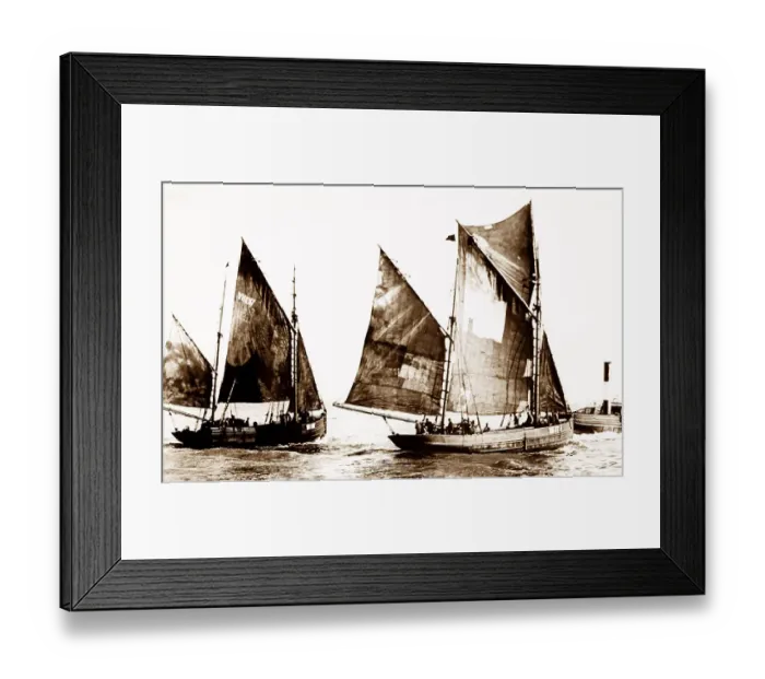 Framed Print : Fishing boats, Great Yarmouth, early 1900s Framed Print : Fishing boats, Great Yarmouth, early 1900s