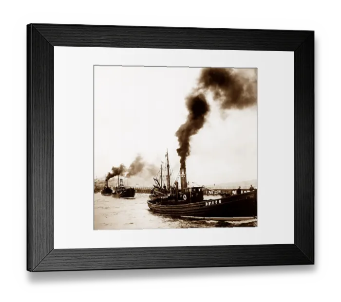Framed Print : Fishing boats, Great Yarmouth, early 1900s Framed Print : Fishing boats, Great Yarmouth, early 1900s