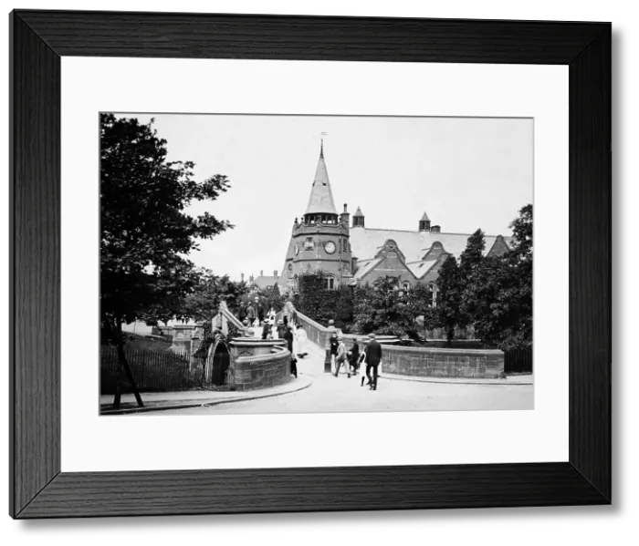 Framed Print : Bridge School, Port Sunlight Village, early 1900s Framed Print : Bridge School, Port Sunlight Village, early 1900s