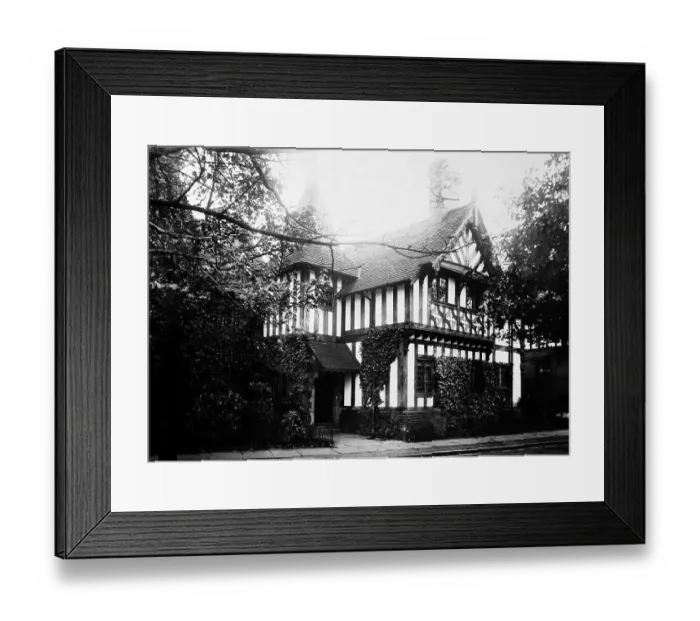 Framed Print : Park Road, Port Sunlight Village, early 1900s Framed Print : Park Road, Port Sunlight Village, early 1900s