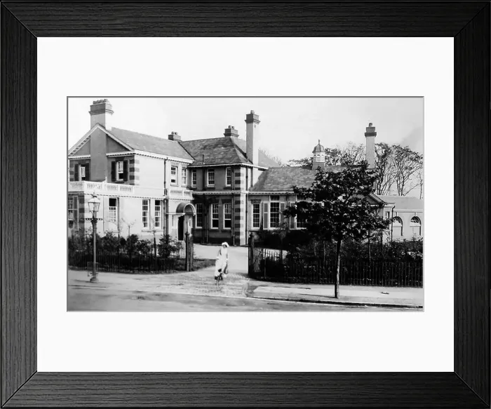 Framed Print : Cottage Hospital, Port Sunlight Village, early 1900s Framed Print : Cottage Hospital, Port Sunlight Village, early 1900s