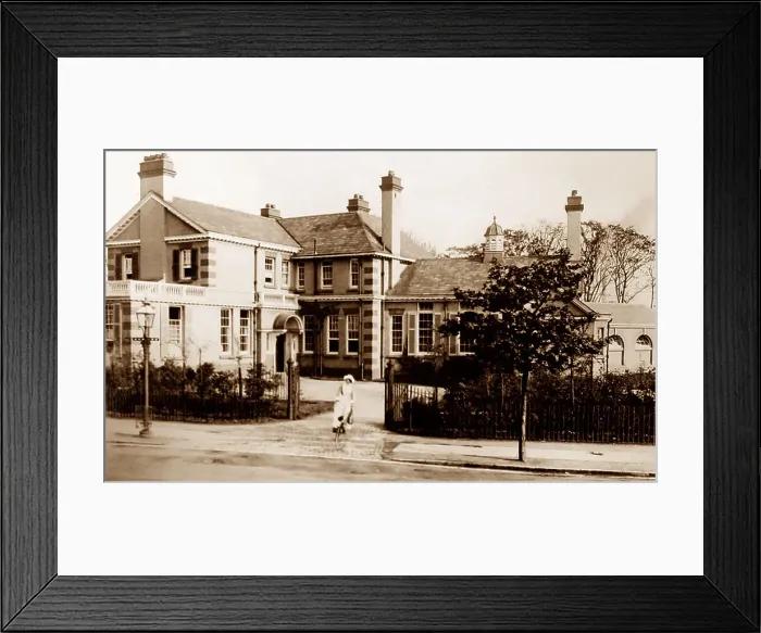 Framed Print : Cottage Hospital, Port Sunlight, Wirral Framed Print : Cottage Hospital, Port Sunlight, Wirral