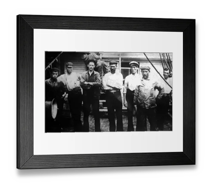 Framed Print : British crew of expedition in 1909 to North Pole Framed Print : British crew of expedition in 1909 to North Pole
