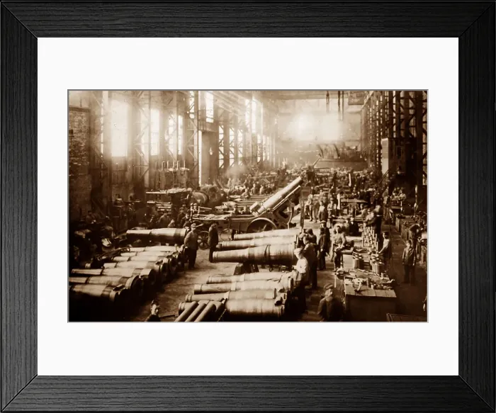 Framed Print : A British munitions factory during the First World War Framed Print : A British munitions factory during the First World War