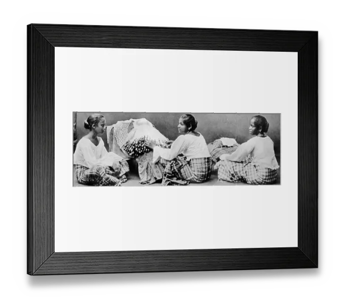 Framed Print : Lace making, Sri Lanka Framed Print : Lace making, Sri Lanka
