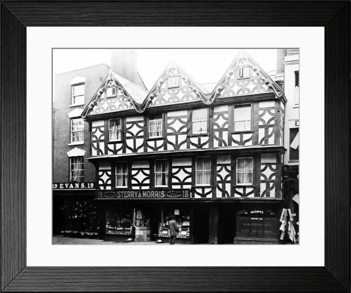 Framed Print : Robert Raike's House, Gloucester, early 1900s Framed Print : Robert Raike's House, Gloucester, early 1900s