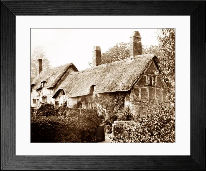 Framed Print : Anne Hathaway's Cottage, Stratford upon Avon Framed Print : Anne Hathaway's Cottage, Stratford upon Avon