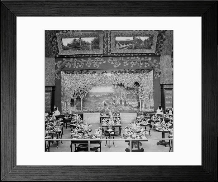 Framed Print : Apple Exhibit, Canadian Pavilion, Franco-British Exhibition Framed Print : Apple Exhibit, Canadian Pavilion, Franco-British Exhibition