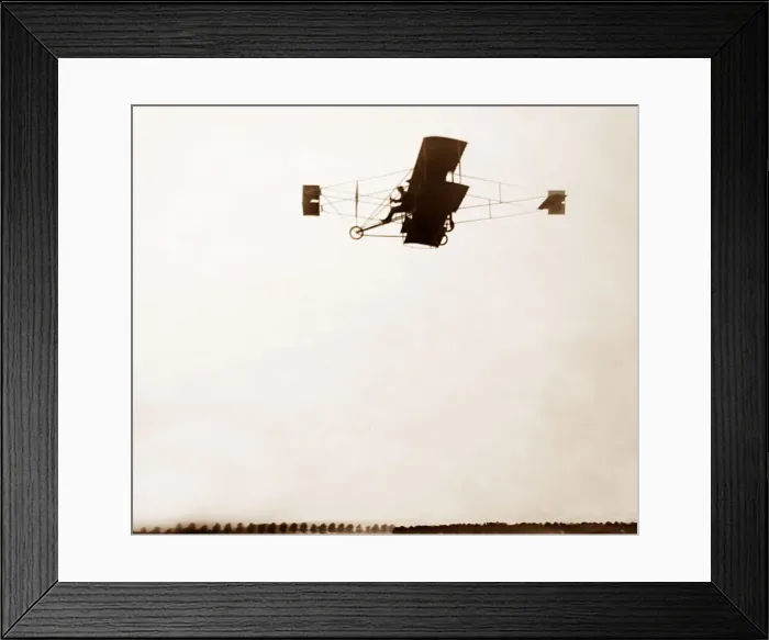 Framed Print : Glenn Curtis flying a Wright plane, early 1900s Framed Print : Glenn Curtis flying a Wright plane, early 1900s