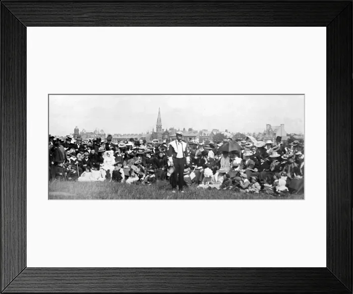 Framed Print : Black entertainer at Harrogate Framed Print : Black entertainer at Harrogate