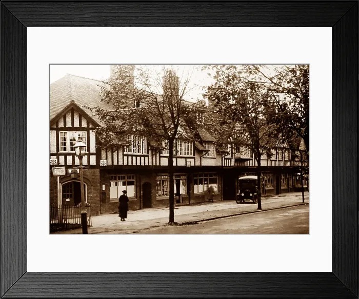Framed Print : Bournville Village in the 1920s Framed Print : Bournville Village in the 1920s