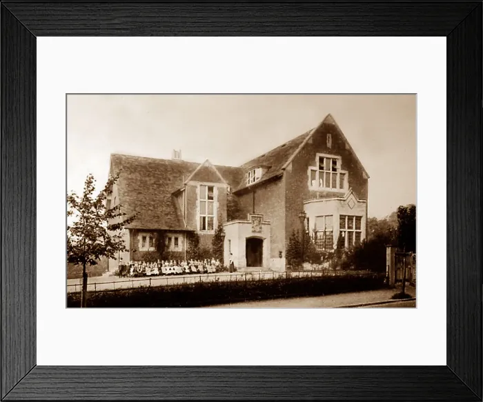 Framed Print : Bournville Village in the 1920s Framed Print : Bournville Village in the 1920s