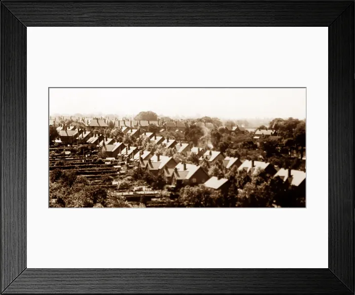 Framed Print : Bournville Village in the 1920s Framed Print : Bournville Village in the 1920s